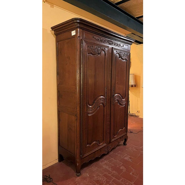 Louis XV French Oak Wardrobe, 18th-Century For Sale - Image 5 of 11