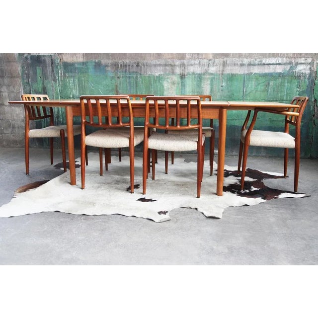 Mid-Century Modern Danish Leaf Table in Teak For Sale - Image 5 of 11
