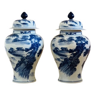 Pair of Mid 20th Century Chinoiserie Ginger Jars For Sale