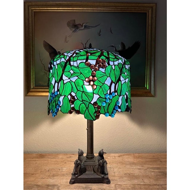 Rare c.1915 Unique Art Glass & Metal Co. Grapevine Leaded Glass Table Lamp With Egyptian Sphinx Bronze Base | Museum Quality For Sale - Image 10 of 18