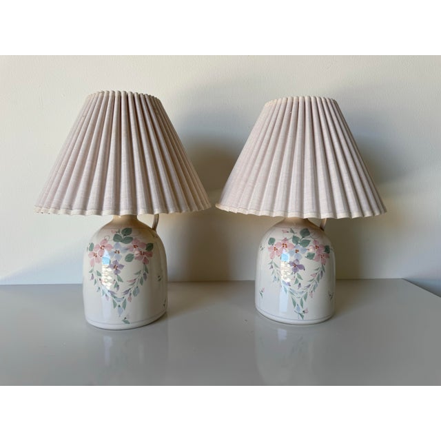 Off-white Vintage Hand-Painted Ceramic Jug Table Lamps With Floral Motif – A Pair For Sale - Image 8 of 11