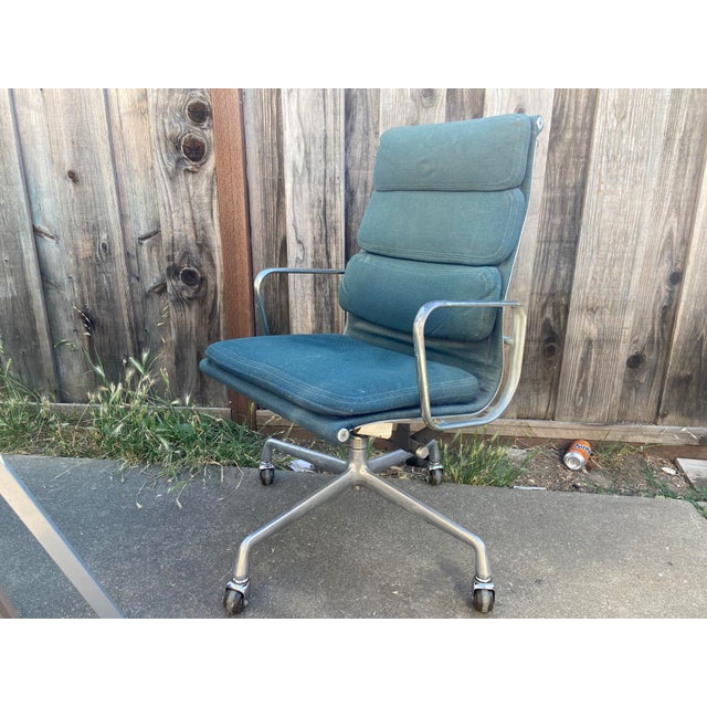 1970s Vintage Herman Miller Aluminum Soft Pad Eames Rolling Office