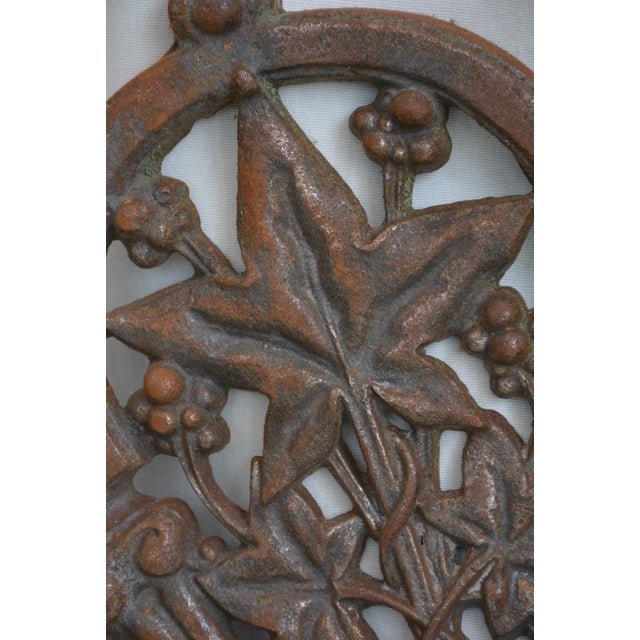 Antique Victorian Cast Iron Ceiling Rose with Ivy Leaves, 1870 For Sale - Image 9 of 14
