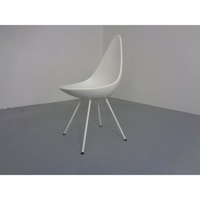 Drop chair by Arne Jacobsen for Fritz Hansen. Manufactured in 2018. This piece has an attribution mark, I am sure that it...
