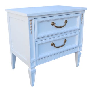 French Shabby Chic Painted Nightstand Side End Table 6581 For Sale