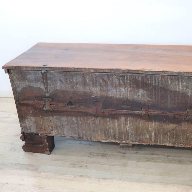 Brown Early 20th Century Chest in Walnut For Sale - Image 8 of 17