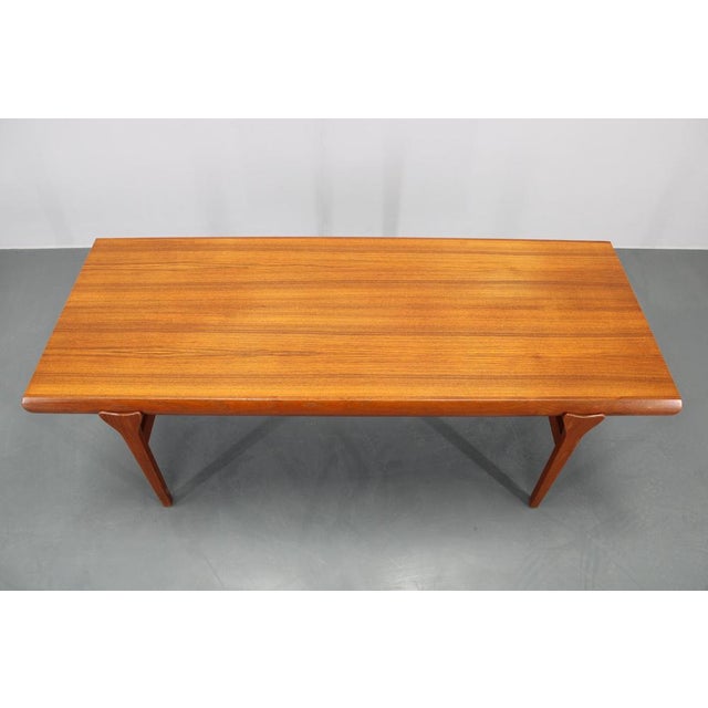 Johannes Andersen Teak Coffee Table attributed to Johannes Andersen for CFC Silkeborg, Denmark, 1960s For Sale - Image 4 of 18