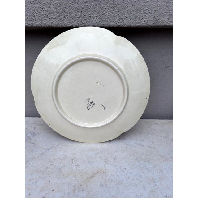 Majolica Sweet Pea Plate Choisy Le Roi, Circa 1880 For Sale - Image 4 of 4