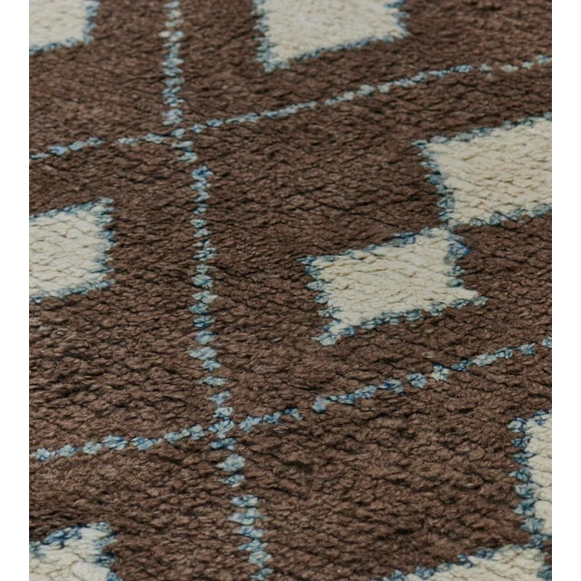 2010s Handwoven Contemporary Turkish Deco Rug For Sale - Image 5 of 8