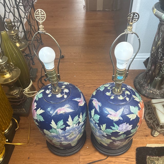 Chinoiserie 1980s Navy Blue Chinoiserie Lamps - a Pair For Sale - Image 3 of 6