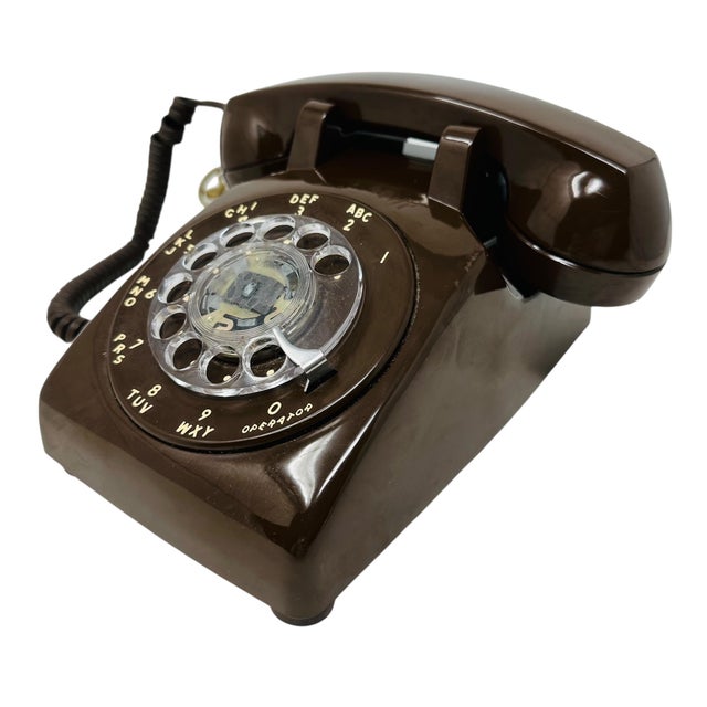 Vintage Comdial Model 500d Rotary Phone (1984) | Classic Retro Brown Desk Telephone | Tested & Working Mid-Century Decor For Sale - Image 4 of 14