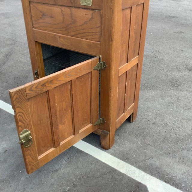 Tan Antique White Clad Top Load Ice Box For Sale - Image 8 of 12
