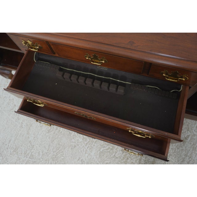Henredon Cherry Queen Anne Style Sideboard Credenza For Sale In Philadelphia - Image 6 of 18