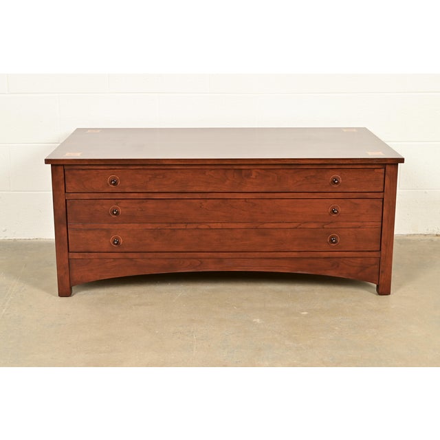 An exceptional Mission or Arts & Crafts coffee or cocktail table with two drawers By Stickley, "Harvey Ellis Collection"...