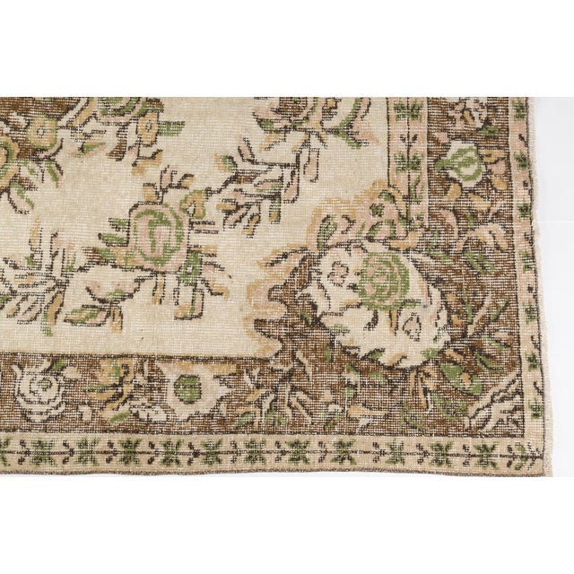 Tan 1950s Home Living Oushak Bohemian Rug For Sale - Image 8 of 10