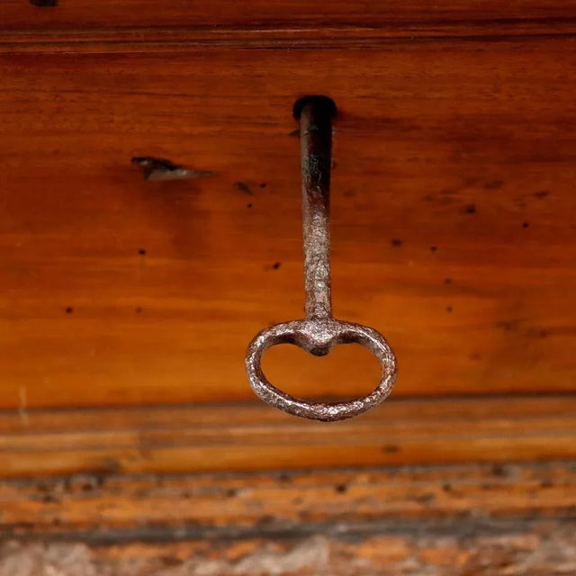 Walnut Chest, Italy, 18th Century For Sale - Image 4 of 11