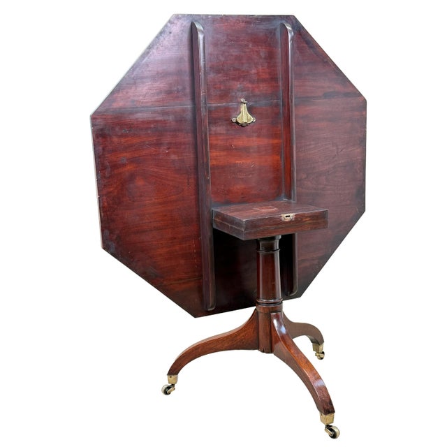 18th Century Georgian Octagonal Mahogany Hall Centre Table For Sale - Image 9 of 13