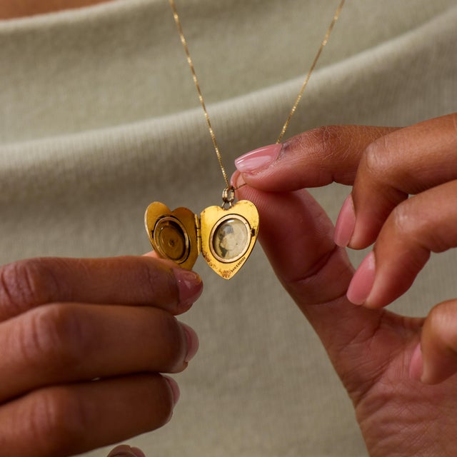 Vintage Diamond 14k Yellow Gold Heart Locket Pendant Necklace For Sale - Image 4 of 5