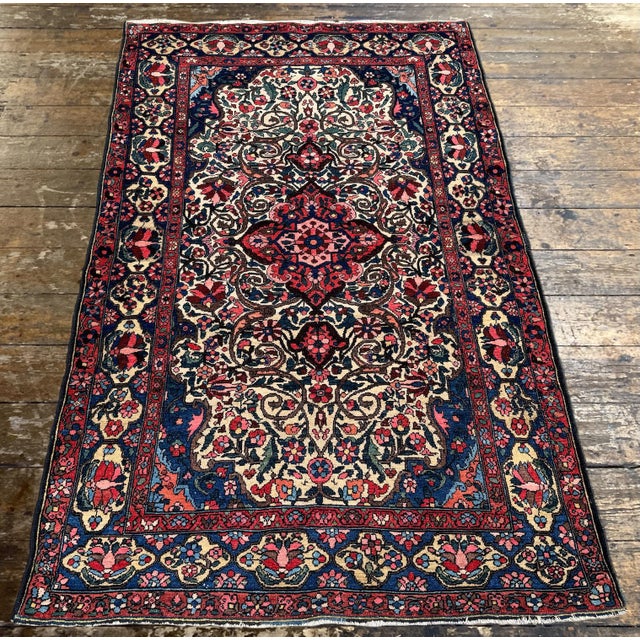 Vintage Bakhtiar Rug in Wool, 1920s For Sale - Image 4 of 18