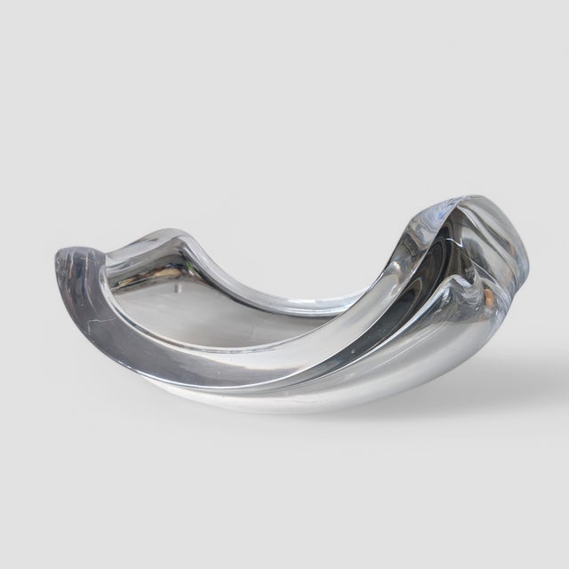 Mid 20th Century Mid Century Modern Astrolite Large Biomorphic Lucite Centerpiece Bowl For Sale - Image 5 of 13