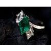 Gemstone Natural zambian emerald diamond ring in 18k gold For Sale - Image 7 of 18