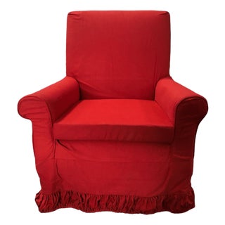 Late 20th Century White Muslin Lounge Armchair with Red Cover and Skirt For Sale