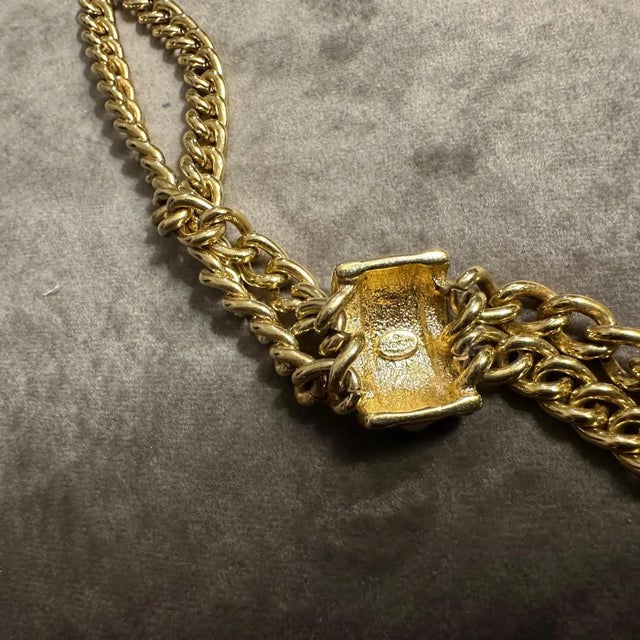 Modern An Elegant 1980s Gilded Metal Necklace by Givenchy For Sale - Image 3 of 8