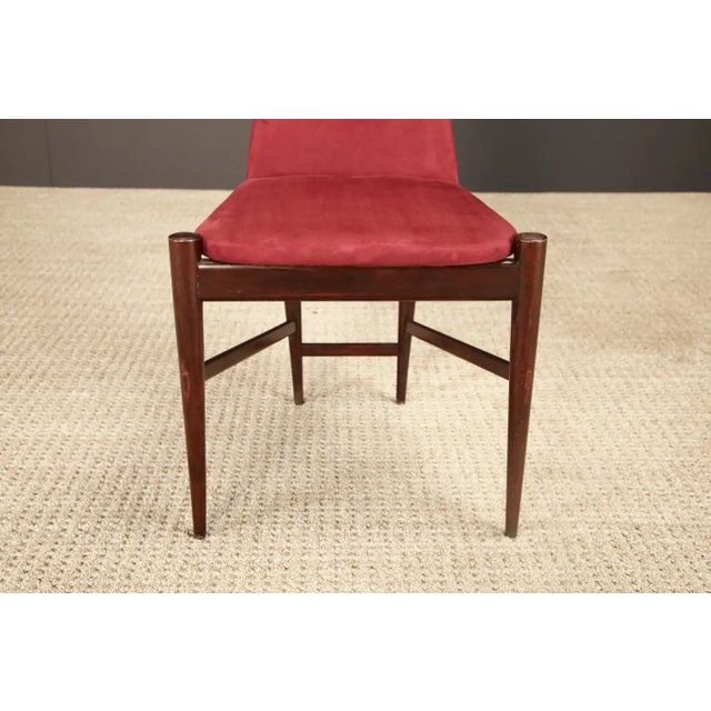 Sergio Rodrigues Set of 6 Brazilian Modern Dining Chairs in Rosewood, 1950s For Sale - Image 13 of 18