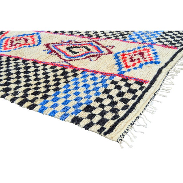 Mid 20th Century Vintage Moroccan Rug - 6'9'' X 4'10'' For Sale In New York - Image 6 of 13