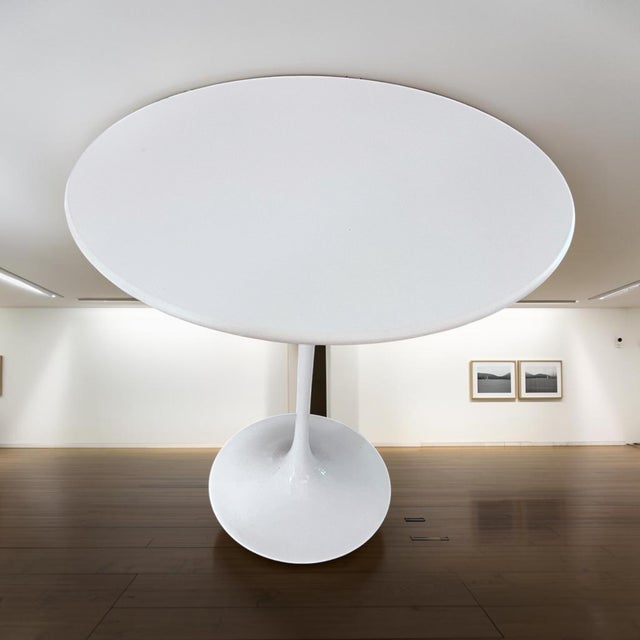 Eero Saarinen Vintage Knoll Saarinen 20” Round White Tulip Side Table by Eero Saarinen For Sale - Image 4 of 10
