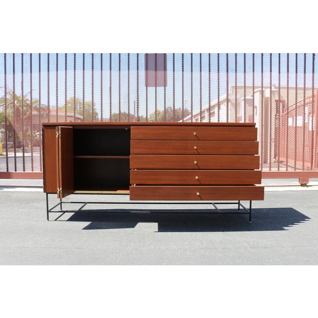 1960s Mid-Century Modern Credenza by Paul McCobb, 'Irwin Collection' For Sale - Image 5 of 12
