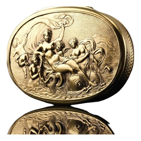Antique Georgian Silver Gilt Snuff Box with Scene of Venus, London, 1810s For Sale