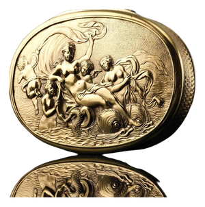 Antique Georgian Silver Gilt Snuff Box with Scene of Venus, London, 1810s