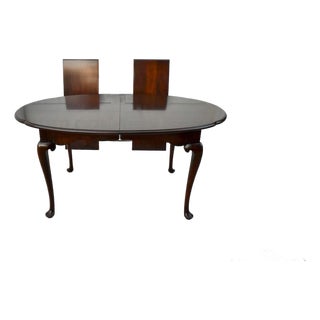 Vintage Statton Old Towne Mahogany Queen Anne Dining Table W/Two Leaves For Sale