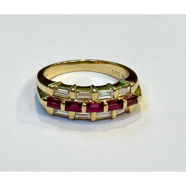 Baguettes Diamonds & Princess Cut Natural Burma Ruby Ring 14 Karat Yellow Gold For Sale - Image 18 of 18