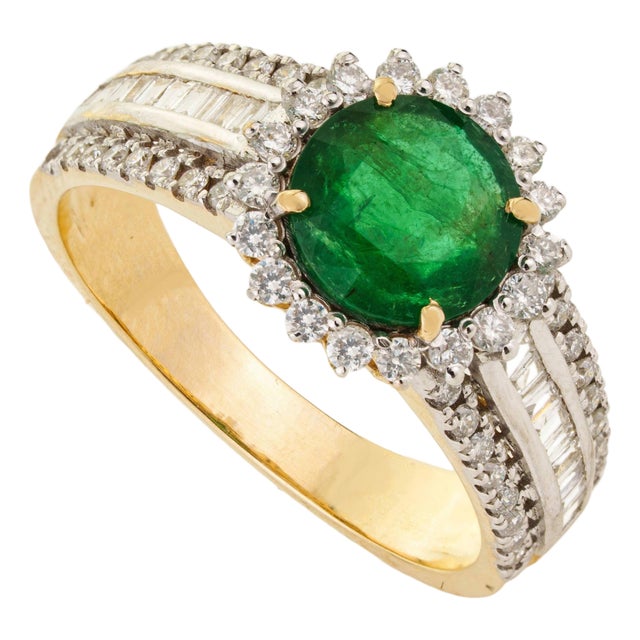 1.24ct Round Emerald Vintage Diamond Cocktail Ring in 14k Yellow Gold Size 6 For Sale