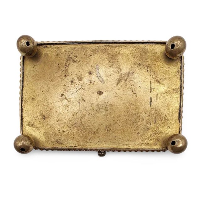 1900 - 1909 Antique French Ormolu Glass Jewelry Box With Original Tufted Coral Silk Interior For Sale - Image 5 of 9