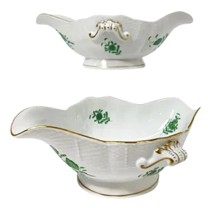 Green Porcelain Chinese Bouquet Apponyi Sauce / Gravy Boats from Herend Hungary, Set of 2