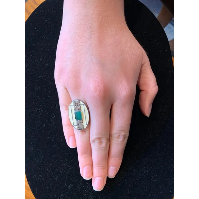 1990s Emerald, Diamond and White Enamel Cocktail Ring, Size 7.25 For Sale In Nantucket - Image 6 of 8