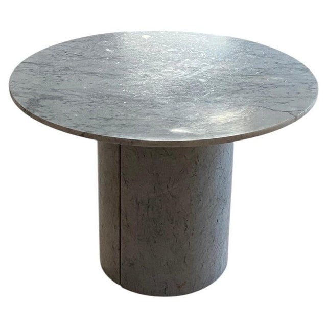 1980s Minimalist Post-Modern Round White Marble Dining Table + Cylindrical (Italy) For Sale - Image 5 of 10
