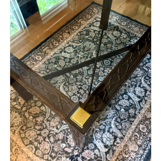 Chinoiserie Vintage Maitland Smith Chinese Chippendale Mahogany & Glass Dining Table For Sale - Image 3 of 6