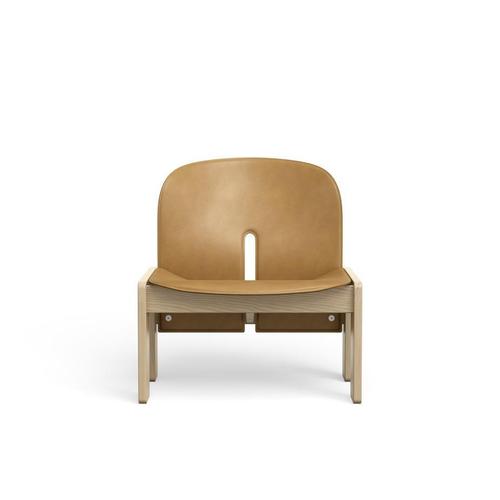 Model 925 Chair in Wood and Leather by Afra and Tobias Scarpa, 2023 For Sale - Image 14 of 15