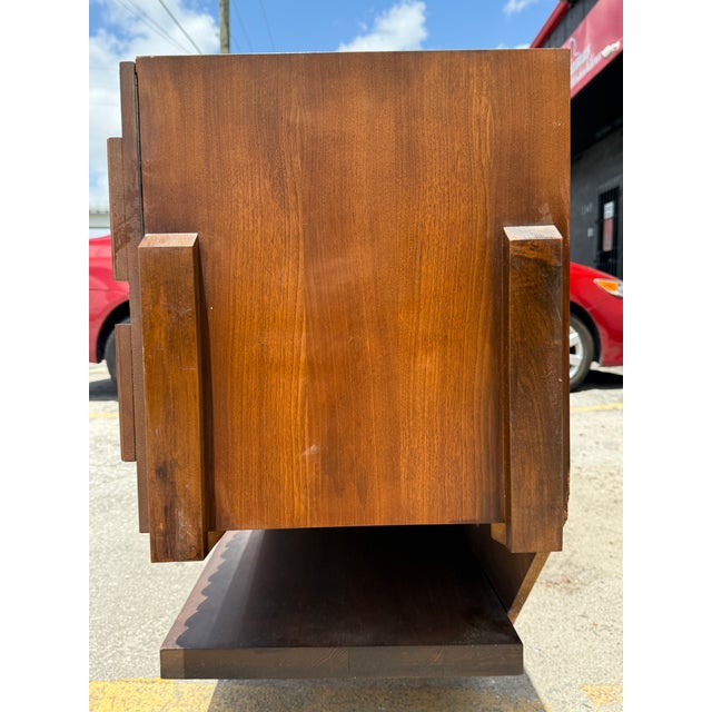 Mid Century Modern Canadian Architectural Long Chest Credenza Manner of Paul Evans For Sale In Miami - Image 6 of 15