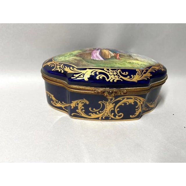 Manufacture de Sevres 1880 French Sevres Blue Porcelain Gold Gilt Romantic Box For Sale - Image 4 of 15