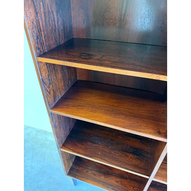 Vintage Danish Mid Century Modern Rosewood Bookcase / Open Shelving Display Cabinet For Sale In Los Angeles - Image 6 of 8