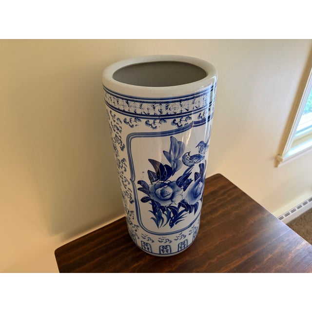 Late 20th Century Vintage Chinoiserie Blue and White Porcelain Umbrella Stand For Sale - Image 5 of 13