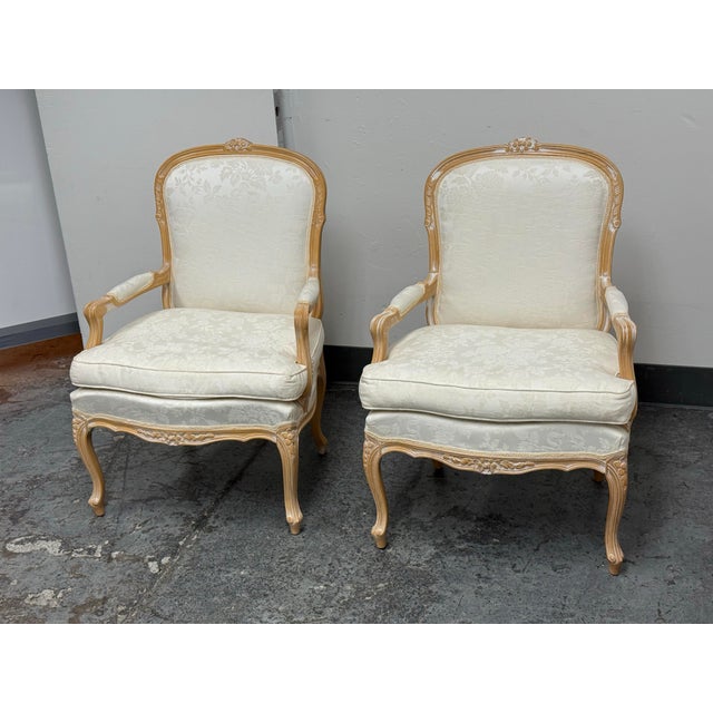 French Sofa in S.r.l. Vintage Italian Louis XV Style Fauteuil Armchairs, Pair For Sale - Image 3 of 12