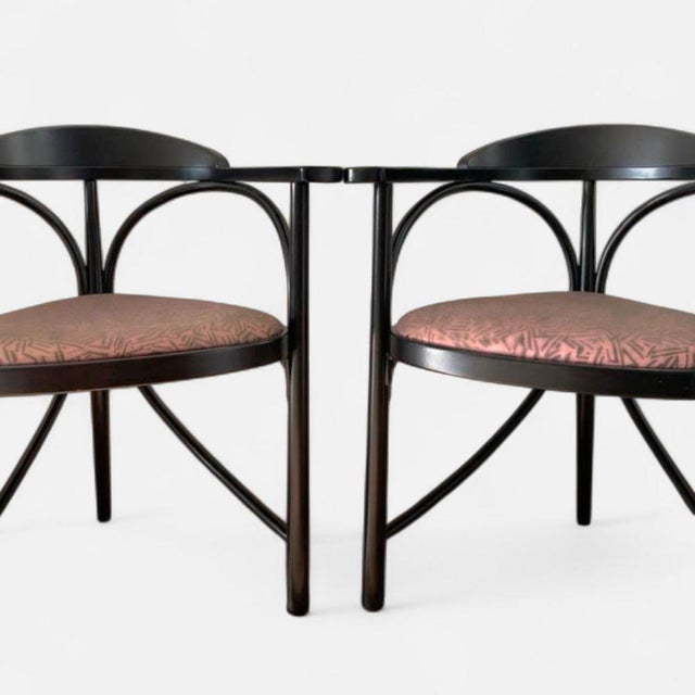 Thonet 91 triangle chairs by Michael Thonet Height 79,5 cm. / 31.3 inch Width 60,5 cm. / 23.8 inch Depth 53 cm. / 20.9 set...