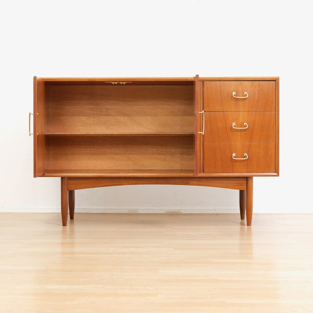 Mid Century Credenza by Peter Hayward for Vanson, Attributed For Sale - Image 4 of 10