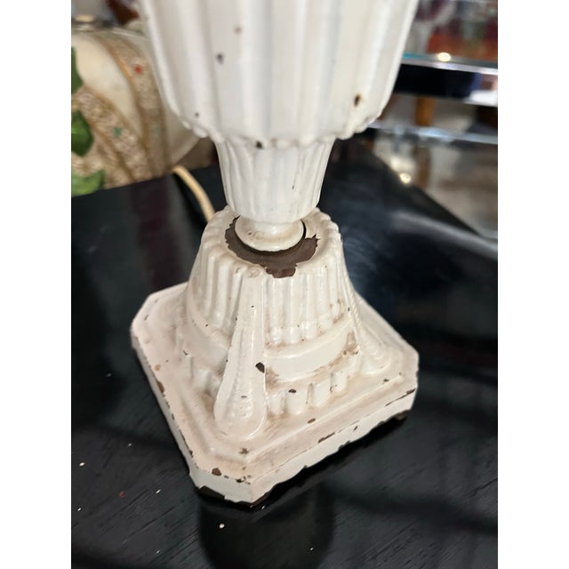 1970s Neoclassical Grecian Distressed Urn Table Lamp For Sale In Atlanta - Image 6 of 9